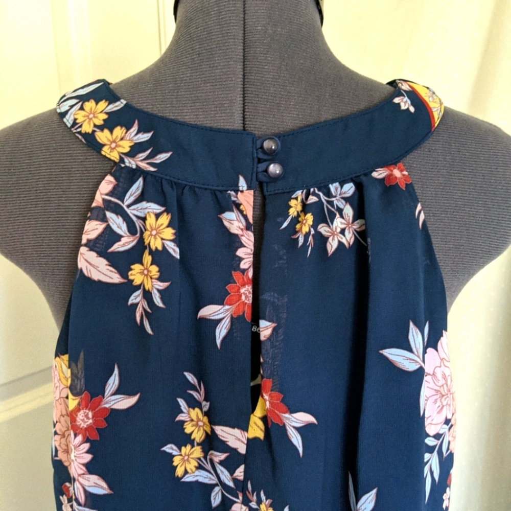 Halter Dress, size Small - Picture 4 of 9